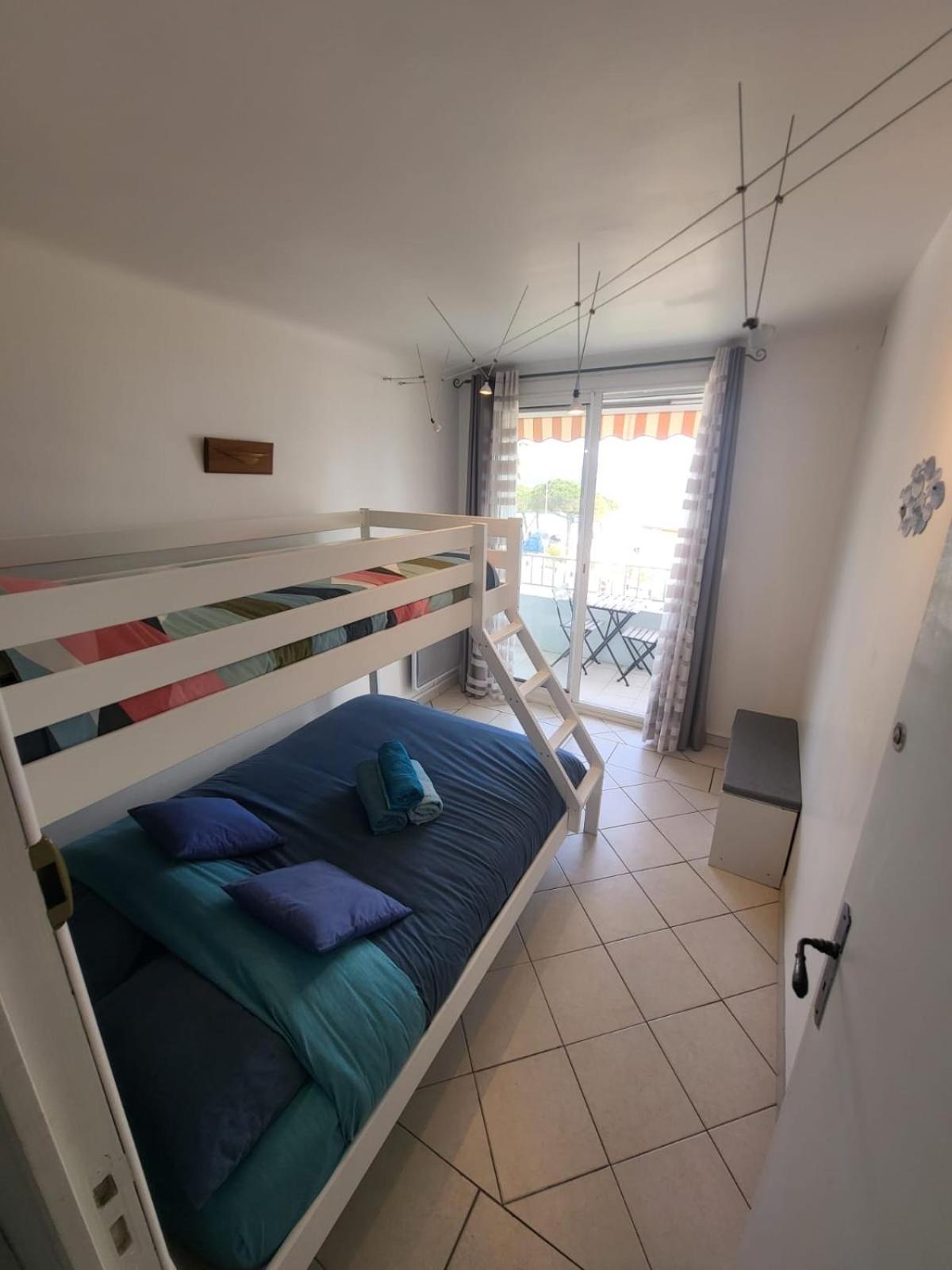 T3 Sur La Plage Vue Feerique Mer,Wifi, Parking Inclus , Clim La Ciotat Exterior foto